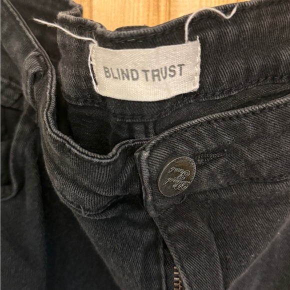 Men's Blind Trust Charcoal Distressed Ripped Skinny Jeans 42x32 - Picture 2 of 7